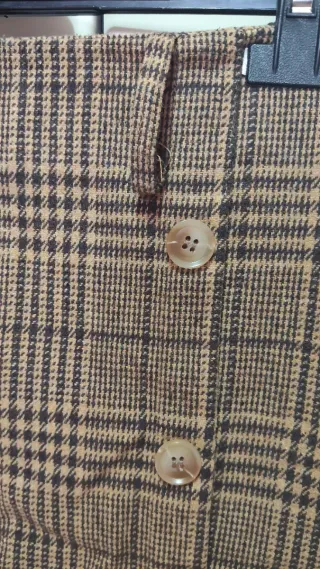 Gonna a quadri marrone