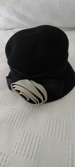 Sombrero de mujer marca Jamir.