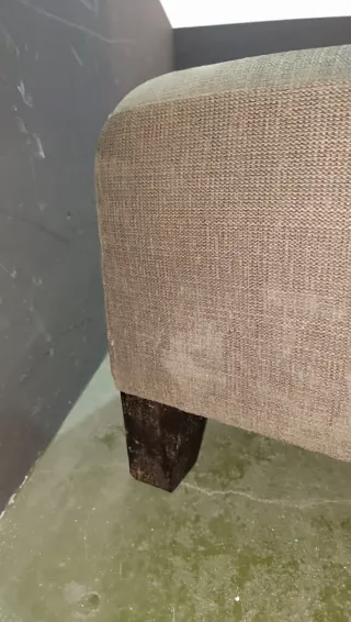 2 unidades Puff / Reposapiés color verde.