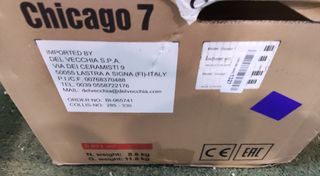 Máquina de Coser y Bordar Bernette Chicago 7