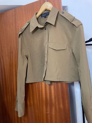 Camisa Zara Verde Militar Talla S
