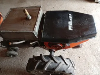 Motocultor 9cv motor de 2 tiempos deposito inox.