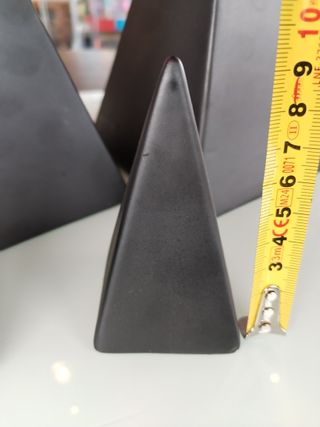 Conjunto 4 pirámides negras