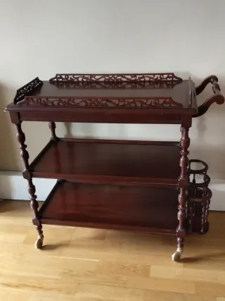 Carrito camarera de madera