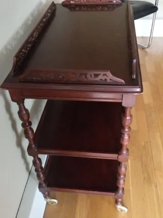 Carrito camarera de madera