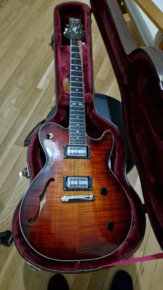 Guitarra Eléctrica Arroaz II - 2024