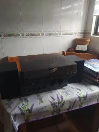 2 Tocadiscos, Amplificador y 4 Altavoces