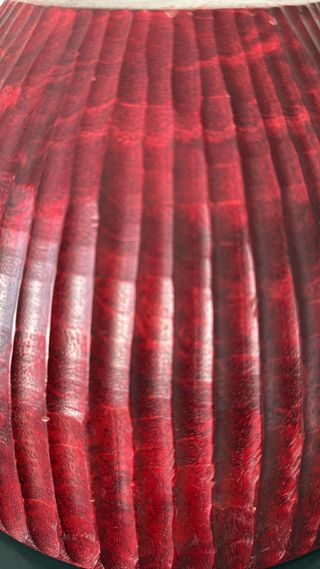 Taça/Fruteira de Madeira Vermelha Esculpida