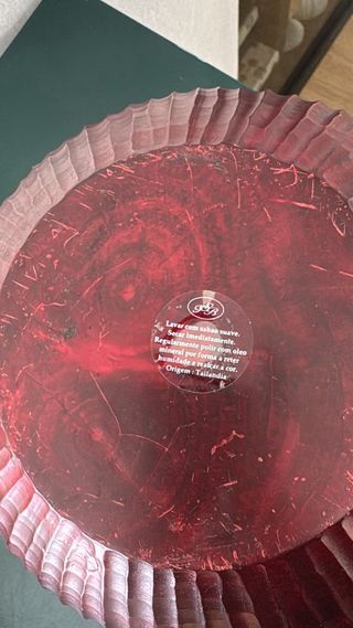 Taça/Fruteira de Madeira Vermelha Esculpida