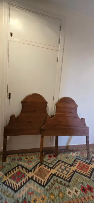 Cabecero de madera antiguo cama individual