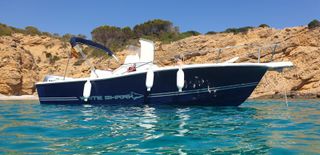 Embarcación White Shark