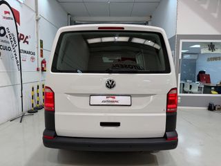Volkswagen Transporter Furgón Largo TA 2.0 TDI 11