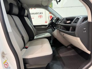 Volkswagen Transporter Furgón Largo TA 2.0 TDI 11