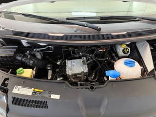 Volkswagen Transporter Furgón Largo TA 2.0 TDI 11