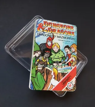 Baraja SIN JUGAR Dungeons Dragons Cartas Fournier.