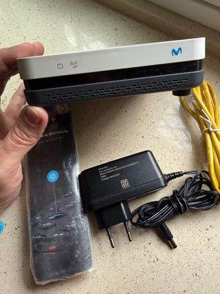 Descodificador inalámbrico UHD de Movistar