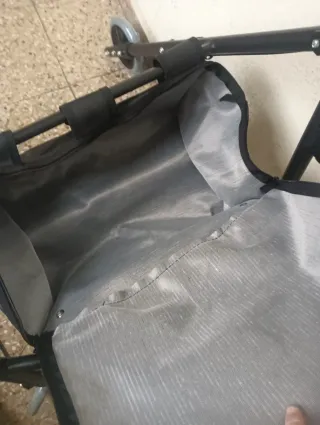 Andador con ruedas y frenos nuevo