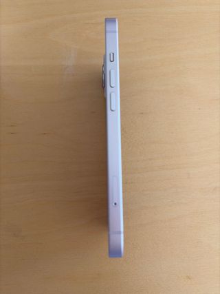 iPhone 13 Rosa 128GB, precio poco negociable.