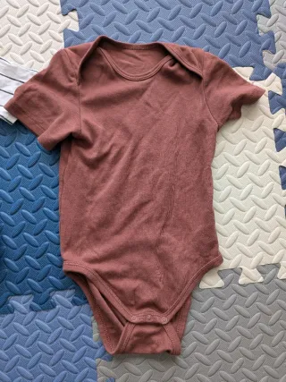 Lote 2 bodies 12/18 meses