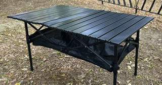 Mesa Camping Plegable Negra con Almacenamiento