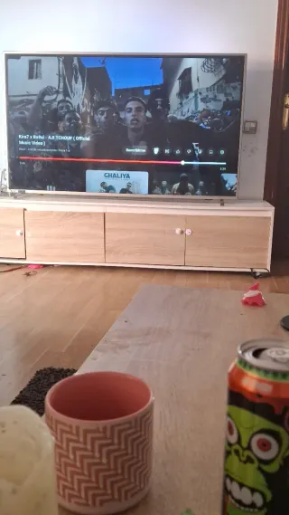 Mueble TV beige y negro con led original