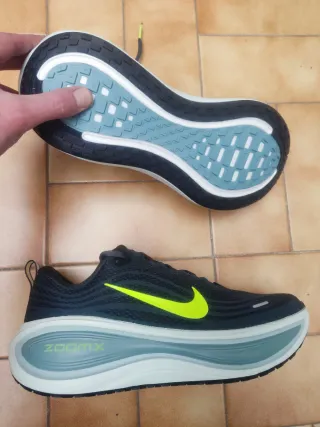 Zapatillas Nike Vomero Plus NUEVA t.40,5