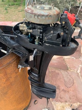 Motor fueraborda Mercury 4.5 HP con documentacion