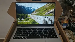 Ordenador portátil notebook plata