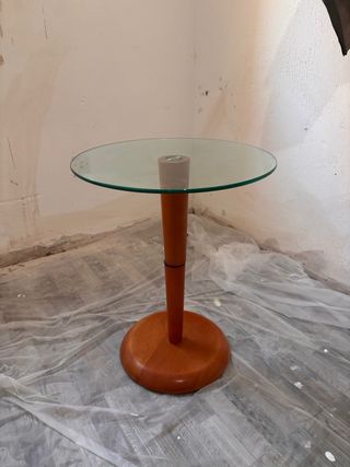 Mesa auxiliar cristal y madera naranja