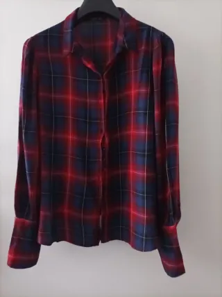 Camisa cuadros botones forrados y puño ancho