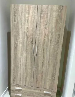 Armario Armario blanco de madera