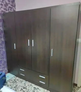 Armario Armario blanco de madera