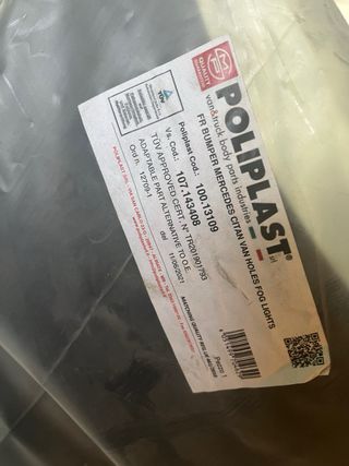 Paragolpes delantero REF 107143408 MB