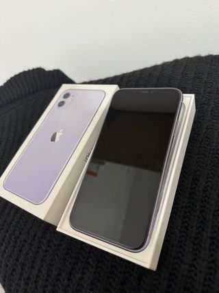 iPhone 11 Lila 64GB con Caja y Cargador