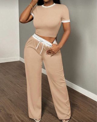 Conjunto de mujer beige