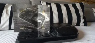 Sega Mega CD 2 + un juego. Con su caja y manual