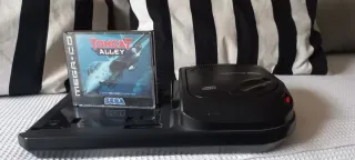 Sega Mega CD 2 + un juego. Con su caja y manual
