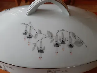 Vajilla checa años 20. Porcelana Pirken Hammer