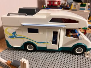 Caravana Playmobil con figuras