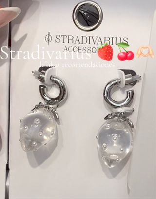 Pendientes fresa transparentes con perlas