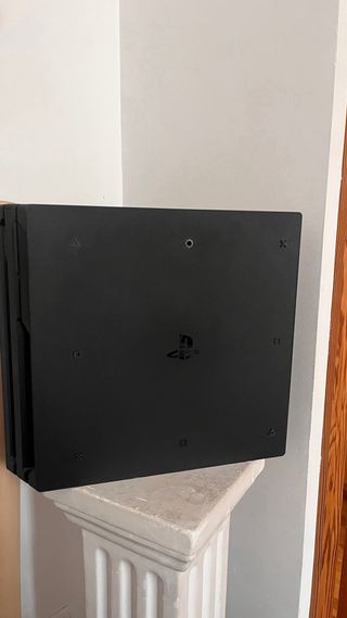 PS4 Pro 1TB Red Dead Redemption 2