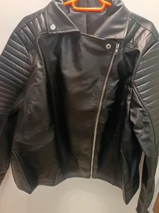 Chaqueta polipiel mujer