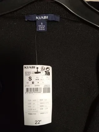 Torera negra brillante