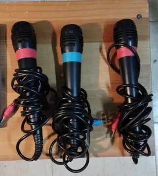 Lote 4 Juegos Sing Star PS2 y micros.