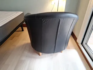 Butaca negra Ikea