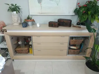 Aparador Salón Madera y Cristal