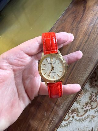 Reloj Viceroy Chapado en Oro y Correa Roja coral