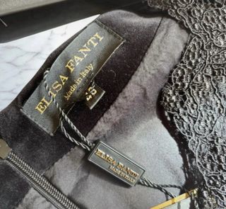 Abito nero elegante donna