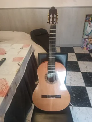 Guitarra Ciprés y Cedro