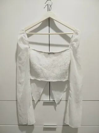 Blusa blanca Bershka talla M